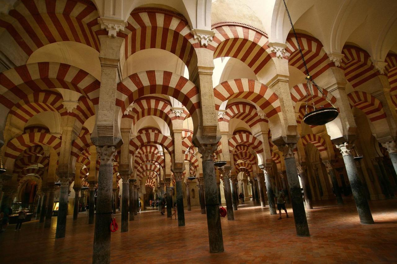 Calle San Basilio - Patios. Aparcamiento Gratis Córdoba Buitenkant foto